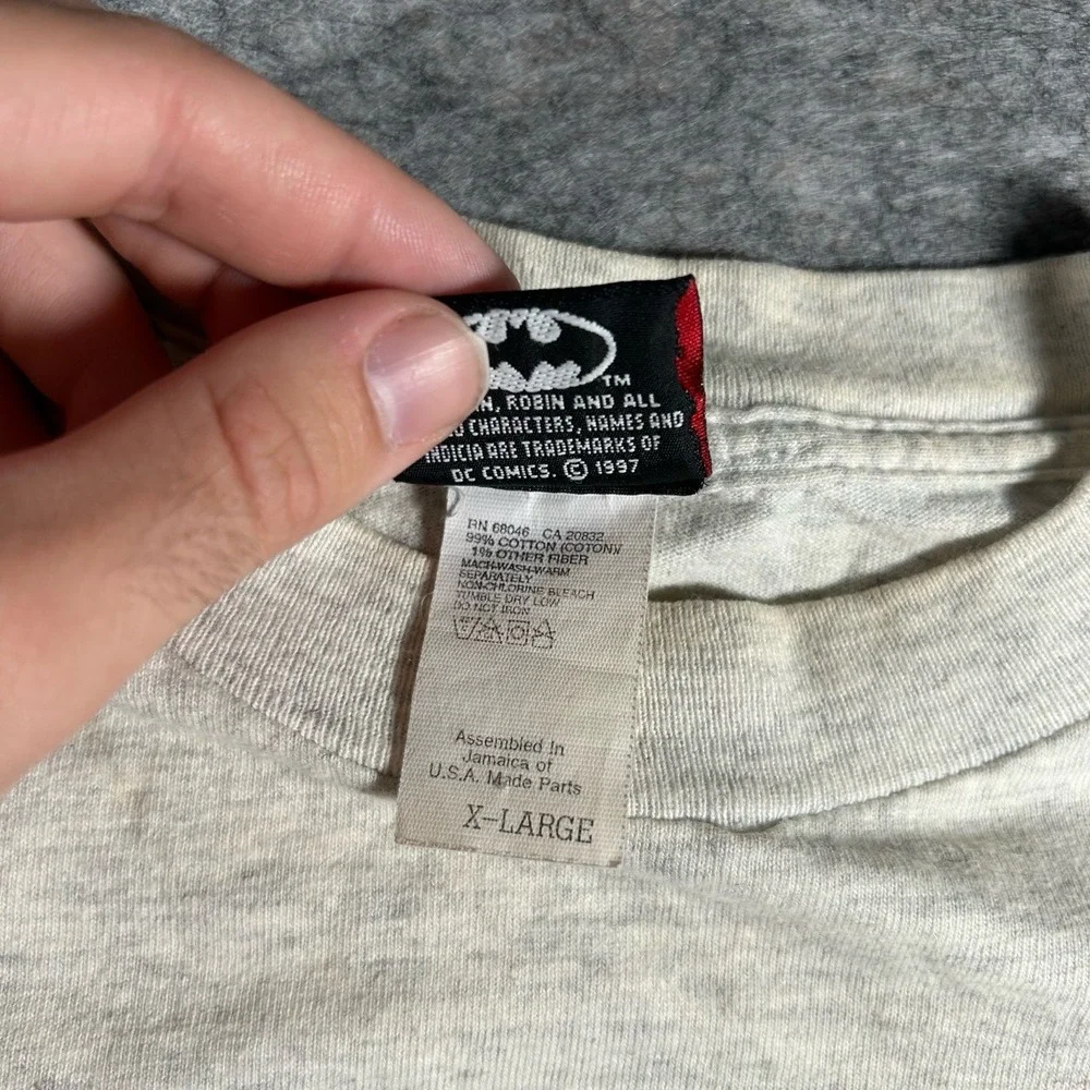 Vintage DC Comics Kids XL Shirt Grey Batman Bathammer 90s Freezer Burn 1997 DC